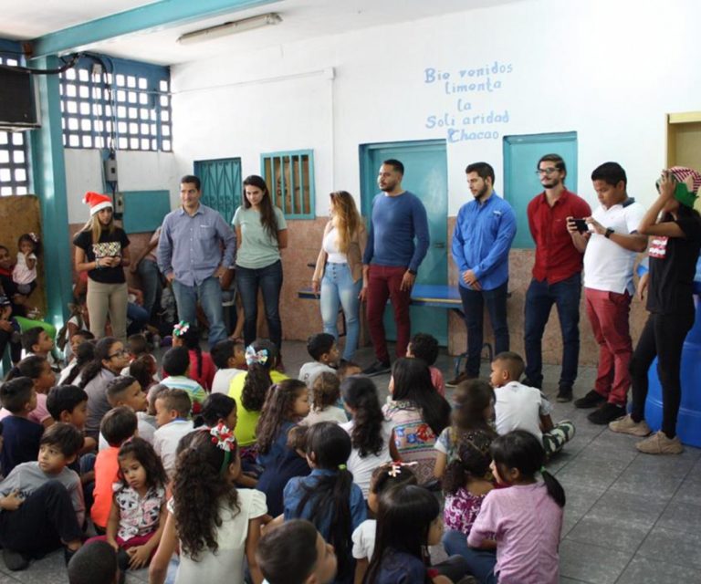 GSI Food entregó juguetes a niños del sector popular Bello Campo